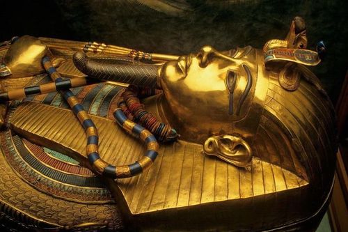 Quan tài vàng khối của pharaoh Tutankhamen được phát hiện thế nào?