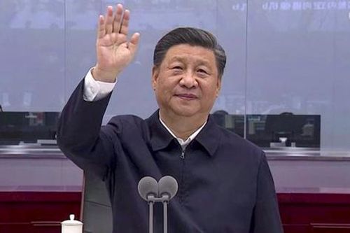Ông Tập gọi điện cho 3 phi hành gia Trung Quốc trên trạm vũ trụ