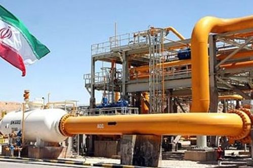 Iran bắt đầu khai thác mỏ dầu khổng lồ ngoài khơi