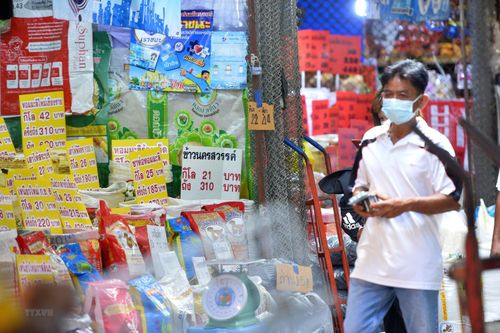 Thái Lan giữ nguyên lãi suất, hạ dự báo tăng trưởng kinh tế năm 2021