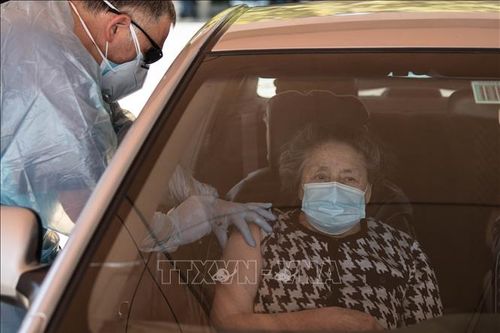 Chile xem xét tiêm vaccine mũi thứ 3 cho người dân