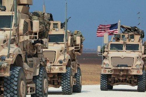 Chạm trán dữ dội Nga-Mỹ ở Syria: Xe bọc thép Mỹ phải quay đầu