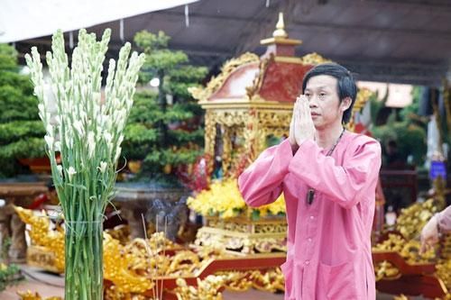 Giữa lùm xùm bị 'tố' nợ tiền xây Nhà thờ Tổ, thực tế NS Hoài Linh đã từng nói về vấn đề tương tự