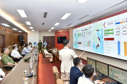 Cơ sở dữ liệu quốc gia về dân cư và căn cước công dân: Phục vụ tốt nhất cho người dân, doanh nghiệp