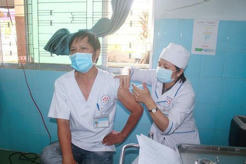 Đức Trọng tổ chức tiêm vắc xin phòng Covid-19 đợt 2