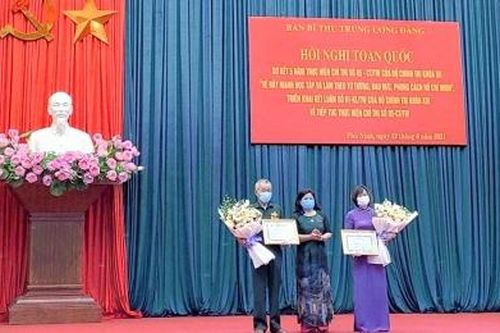 5 tập thể, cá nhân được Thủ tướng Chính phủ tặng Bằng khen trong thực hiện Chỉ thị 05