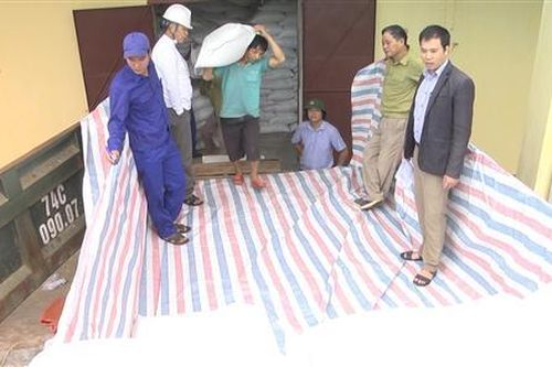 Vĩnh Linh phân bổ gần 9 tấn gạo hỗ trợ cho các gia đình khó khăn