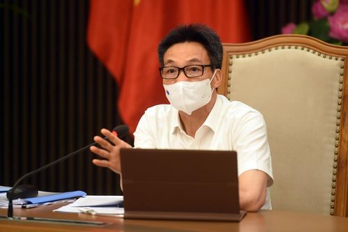 Phó Thủ tướng: Cần sớm ban hành quy định cấp phép lưu hành vaccine COVID-19