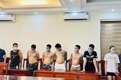 Tổ chức tiệc ma túy để 'chia tay' vì đàn em sắp ra tòa