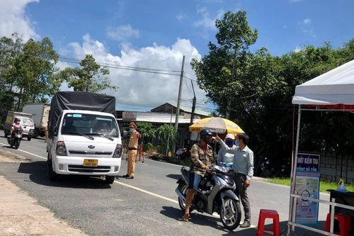 Hậu Giang hỏa tốc tái thiết lập các chốt kiểm soát ở cửa ngõ ra vào tỉnh