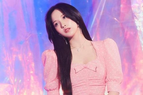 Mina Twice gây 'sốt' với động tác vũ đạo thay đổi trong 'Alcohol-Free'