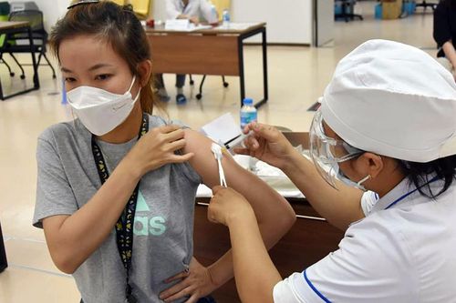 Ðẩy nhanh việc tiêm vaccine Covid-19