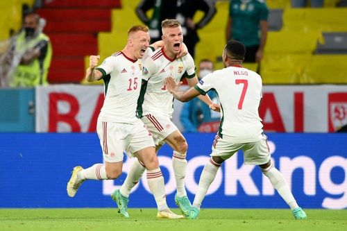 Những khoảnh khắc ấn tượng trên sân cỏ Euro 2020