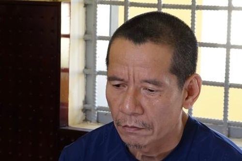 Con tâm thần chém chết cha ruột