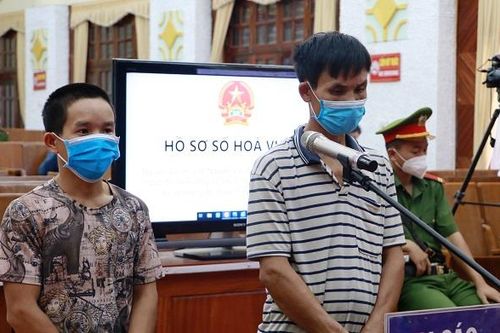 Bắc Giang: Hai đối tượng cầm hung khí đuổi đánh công an lĩnh án