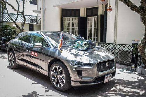 Mẫu xe chạy hoàn toàn bằng điện Jaguar I-Pace đầu tiên tại Việt Nam chính thức có chủ