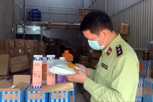 Tạm giữ hàng tấn nguyên liệu trà sữa để xác minh nguồn gốc