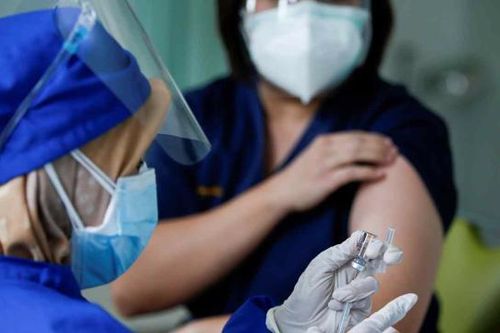 Hàng trăm bác sỹ Indonesia vẫn mắc Covid-19 dù đã tiêm vaccine Sinovac, nghi do biến chủng Delta