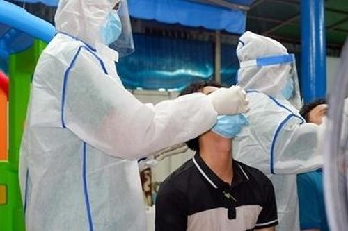 Lấy 30.000 mẫu xét nghiệm liên quan tới chuỗi lây nhiễm tại chợ Kỳ Sơn