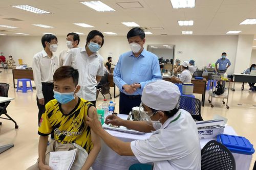 Tiêm 2 mũi vaccine COVID-19 của 2 hãng có đảm bảo hiệu quả?
