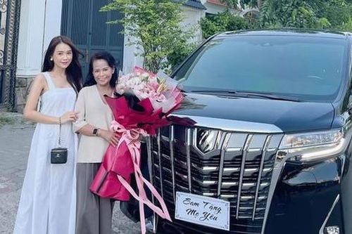 Góc 'con nhà người ta': Diễn viên Sam tậu xế hộp 4,6 tỷ đồng để tặng mẹ... đi chợ!