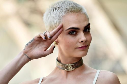 Đường tình của siêu mẫu có giới tính phức tạp Cara Delevingne