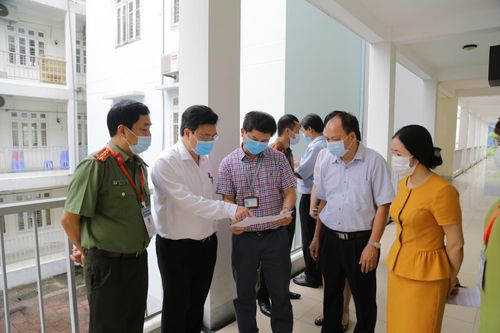 Thứ trưởng Nguyễn Hữu Độ: Đảm bảo mục tiêu kép an toàn, nghiêm túc cho Kỳ thi tốt nghiệp THPT
