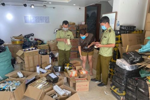 Phát hiện 'chợ thuốc' lớn nhất Hà Nội bán kem đánh răng giả