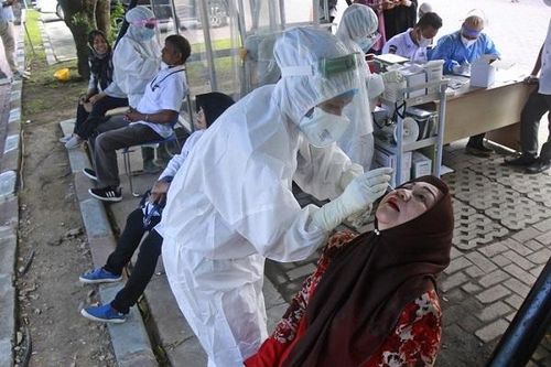 Indonesia ghi nhận ca nhiễm kỷ lục, Đức cảnh báo về biến thể Delta