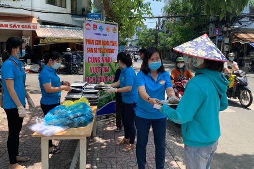 TP Hồ Chí Minh chi 886 tỷ đồng hỗ trợ người dân bị tác động do dịch COVID-19
