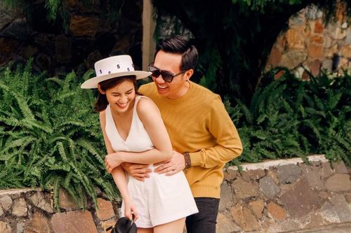 Mẹ ruột diễn viên Anh Đức chủ động nhắn tin hỏi han quan tâm 'con dâu tương lai'