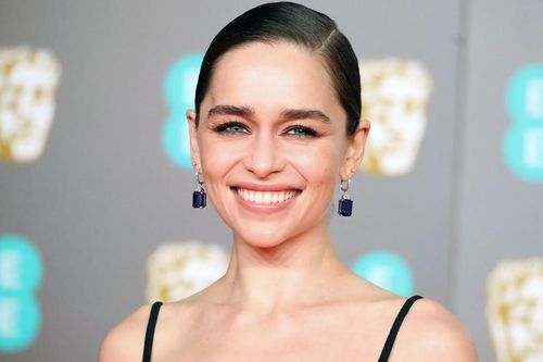 Bí quyết làm đẹp của 'mẹ rồng' Emilia Clarke