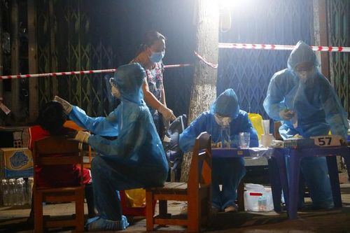 Bình Dương khẩn cấp tìm người đến 10 địa điểm, Bình Phước ra thông báo khẩn