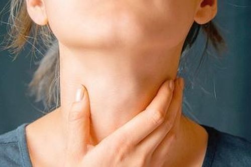 Thủng ruột do hóc xương cá