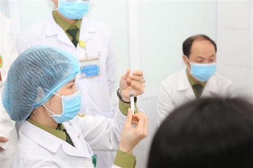 Bộ Y tế quyết định đẩy nhanh tốc độ thử nghiệm vaccine COVID-19 Nano Covax