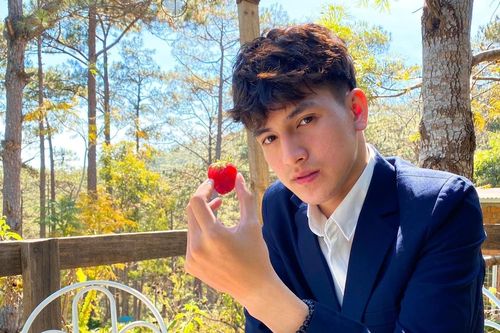 Từ danh xưng hot boy đến quyết tâm làm người mẫu ở TP.HCM