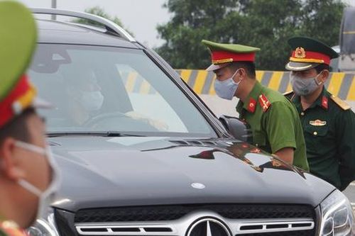 Khẩn cấp tìm người liên quan xe khách Trung Đức
