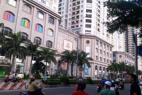Quận 11 phong tỏa tạm thời 17 tầng của tòa nhà Flemington