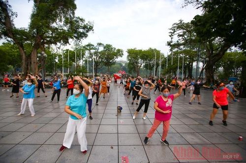 Hoạt động thể thao ngoài trời ở Hà Nội nhộn nhịp trở lại