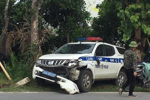 Xe CSGT Hải Dương va chạm với xe đạp điện, 1 nữ sinh tử vong