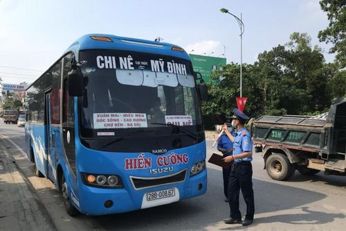Tăng cường phòng chống dịch bệnh COVID-19 trên phương tiện xe khách liên tỉnh