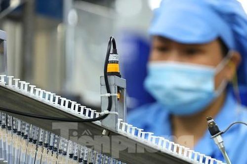 Cận cảnh quy trình sản xuất 150 triệu bơm tiêm trong chiến dịch tiêm chủng quốc gia