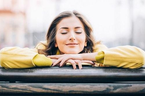 Đừng quan tâm mọi thứ, phải biết phớt lờ để hạnh phúc và bình yên