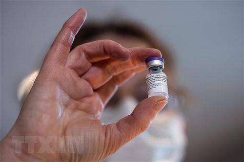 FDA tiếp tục cảnh báo chứng viêm cơ tim khi tiêm Pfizer và Moderna