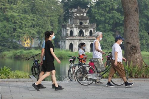 Hà Nội ngày đầu tiên mở lại hoạt động thể dục, thể thao ngoài trời