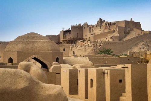 Thành phố đất nung, pháo đài hơn ngàn năm lớn nhất thế giới vẫn sừng sững ở Iran