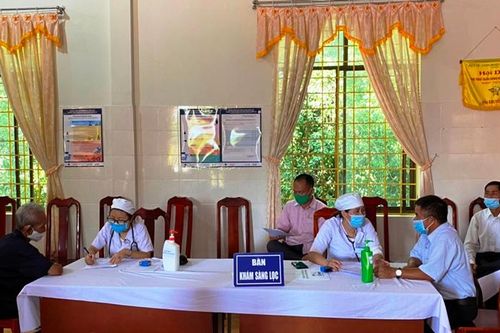 Cát Tiên: Tiêm vắc xin phòng Covid-19 cho 780 người