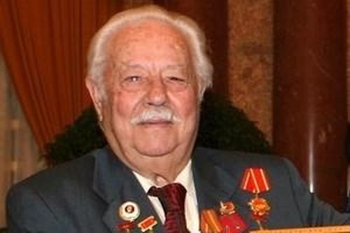 Cuộc đời chiến đấu vì Việt Nam của anh hùng Kostas Sarantidis Nguyễn Văn Lập