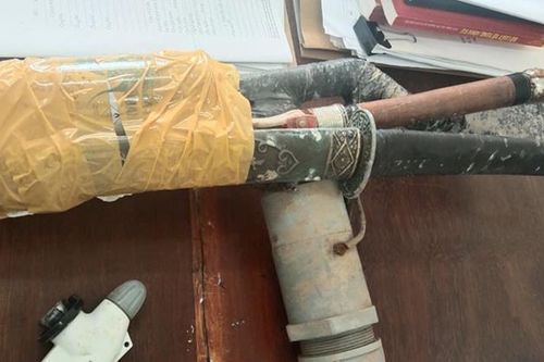 Bạc Liêu: Bắt quả tang đối tượng tàng trữ ma túy, hung khí nguy hiểm