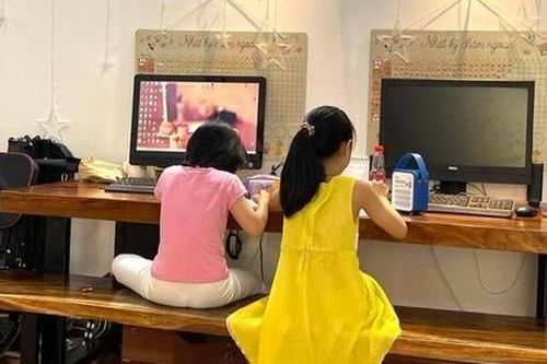 Cả nhà mình cùng phòng chống dịch
